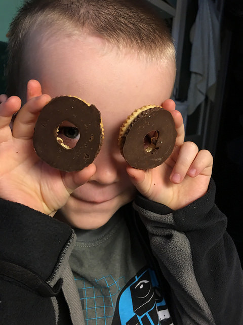 26083363534_a1a4388e8a_z